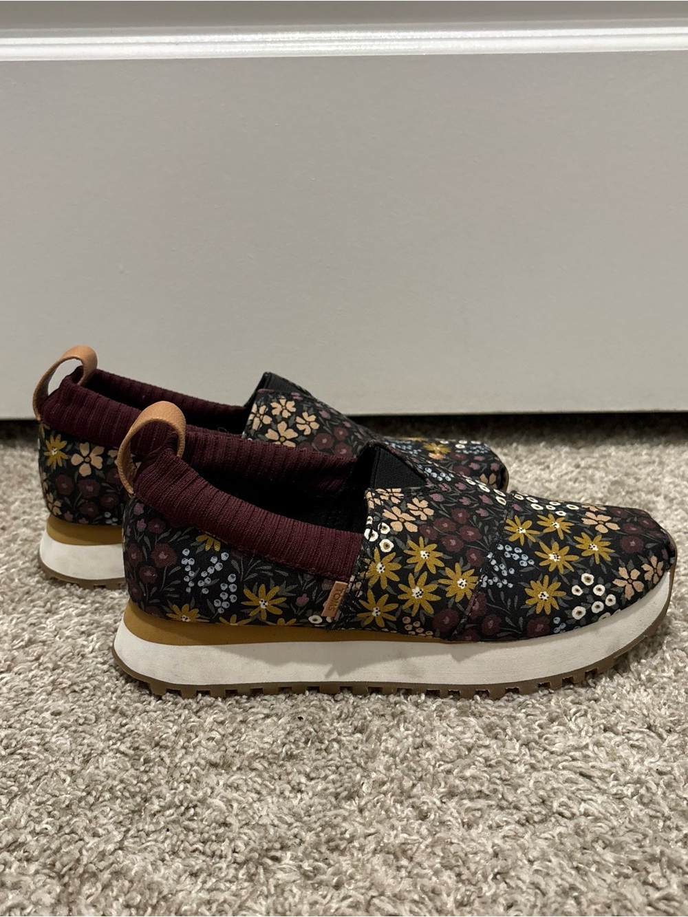 TOMS Slip-On Shoe with Ribbed Burgundy Collar